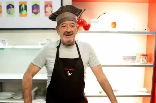 El cocinero Karlos Arguiñano carga contra ‘MasterChef’ en un vídeo viral. / Javier Echezarreta (EFE)