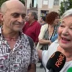 Pepe Viyuela y Teresa Rabal el pasado sábado durante la concentración en Alpedrete (Madrid). Captura X