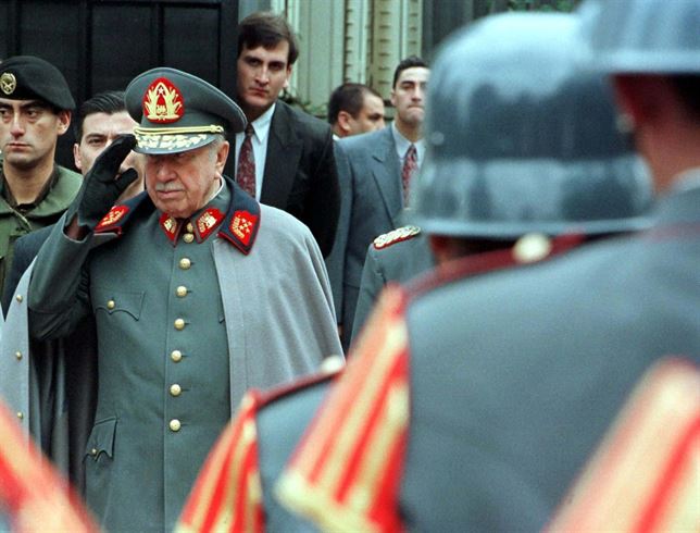 Resultado de imagen para Fotos de Pinochet, detiene a la direcciÃ³n polÃ­tica clandestina del Partido Socialista de Chile.