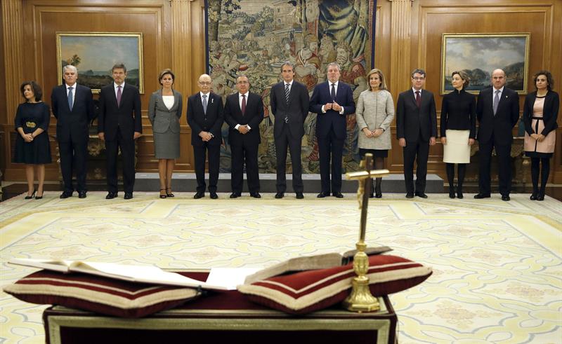 GOB | Acto de juramento de los nuevos miembros del Gobierno de España 581c543bd122c