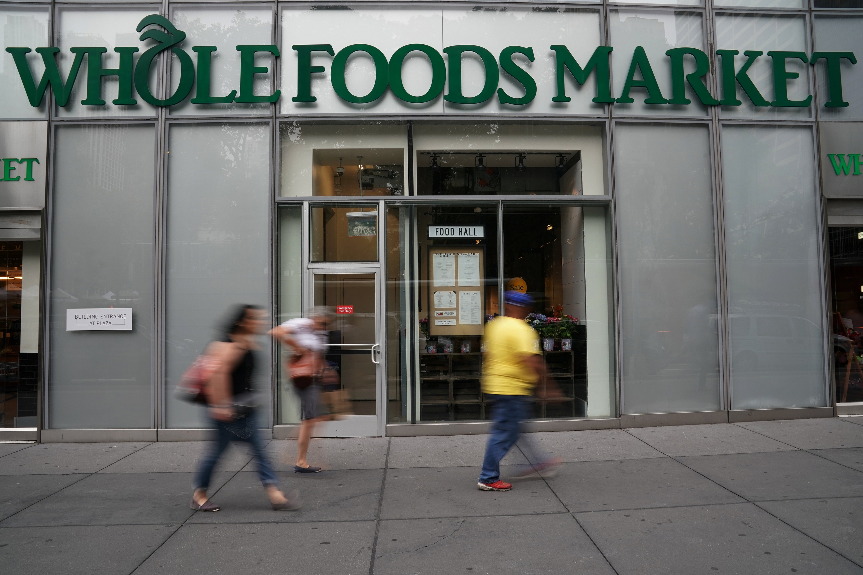 compra los supermercados Whole Foods por 13.700 millones de dólares, Economía