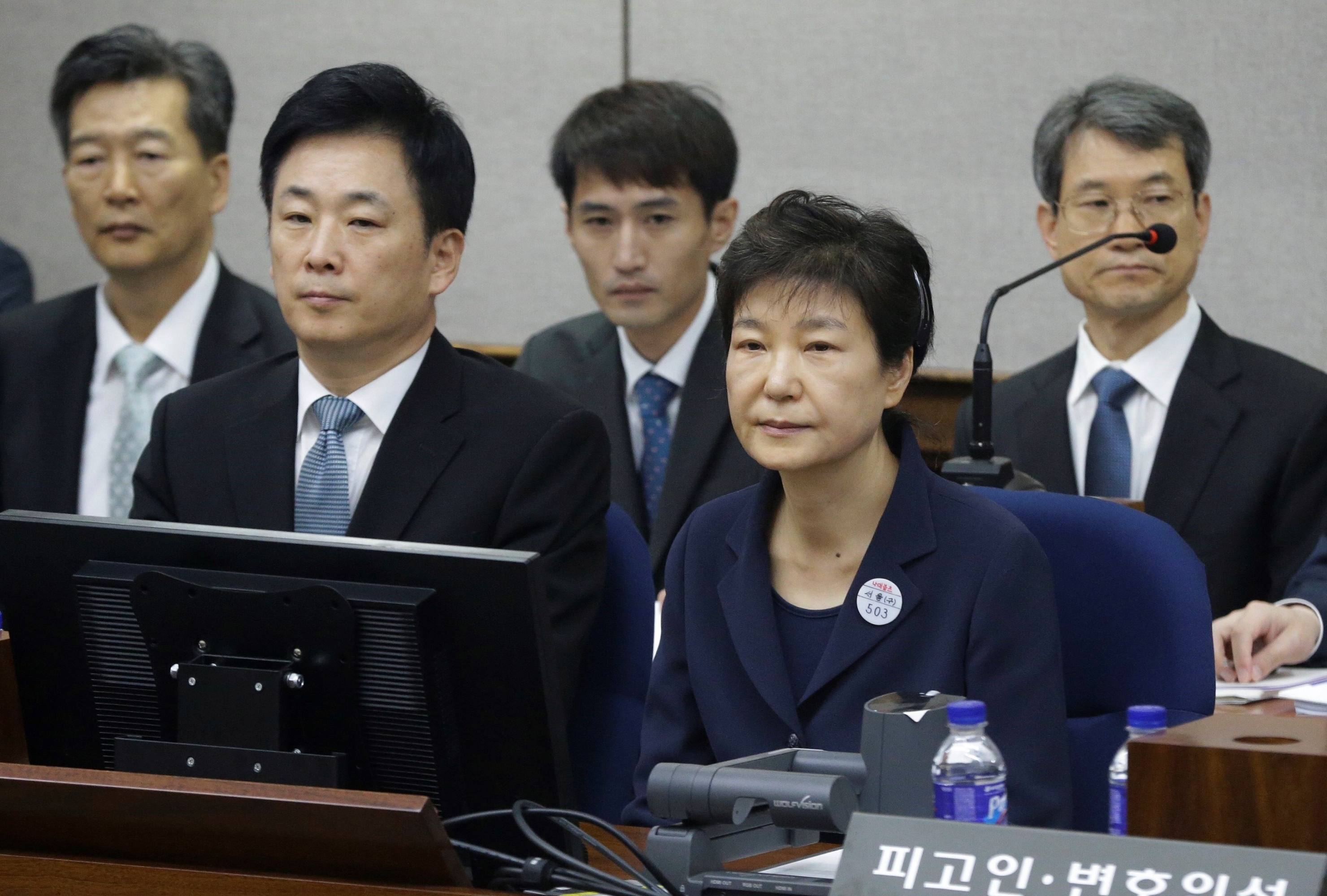 Resultado de imagen para ex presidenta corea del sur condena