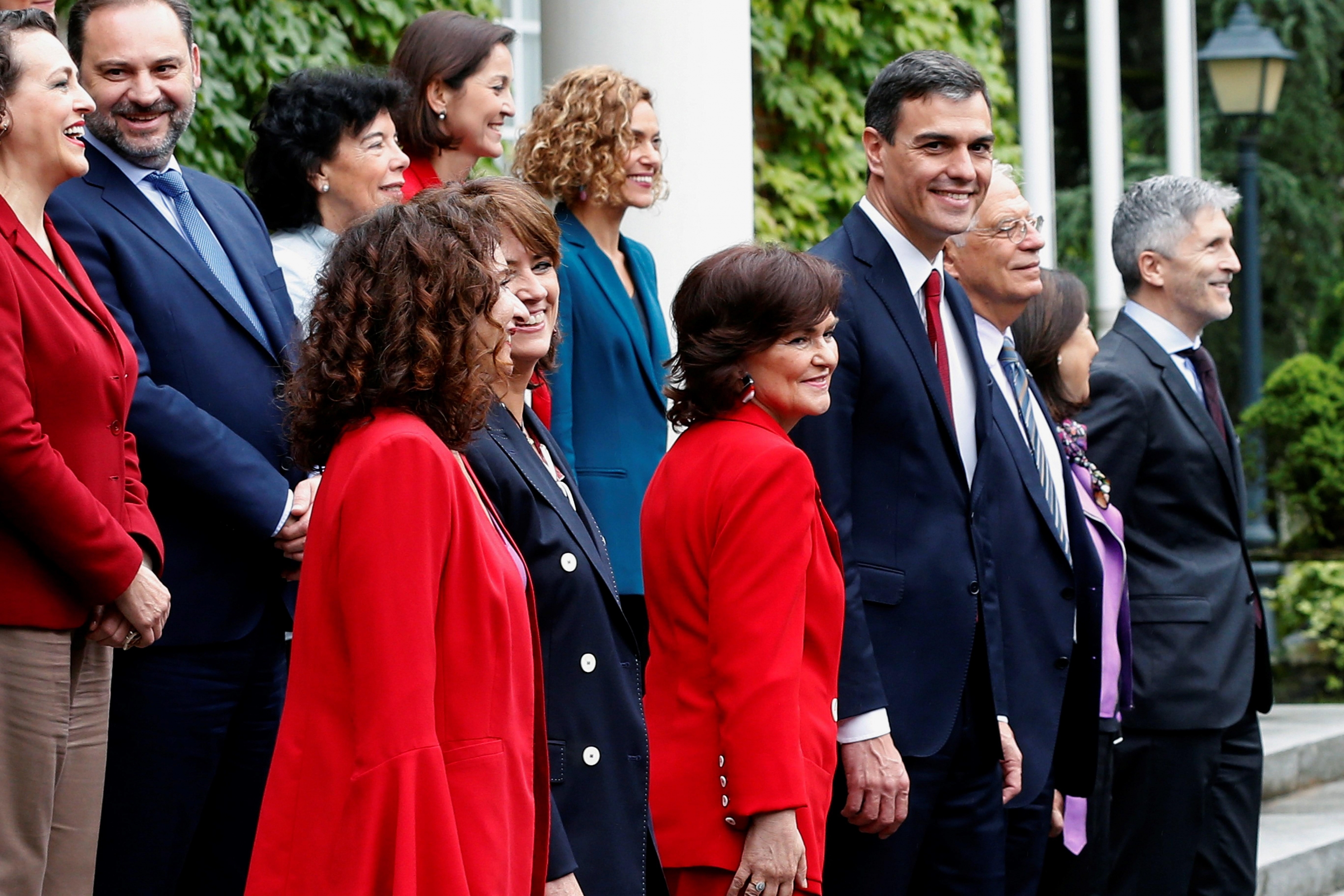 Resultado de imagen de pedro sÃ¡nchez y ministras