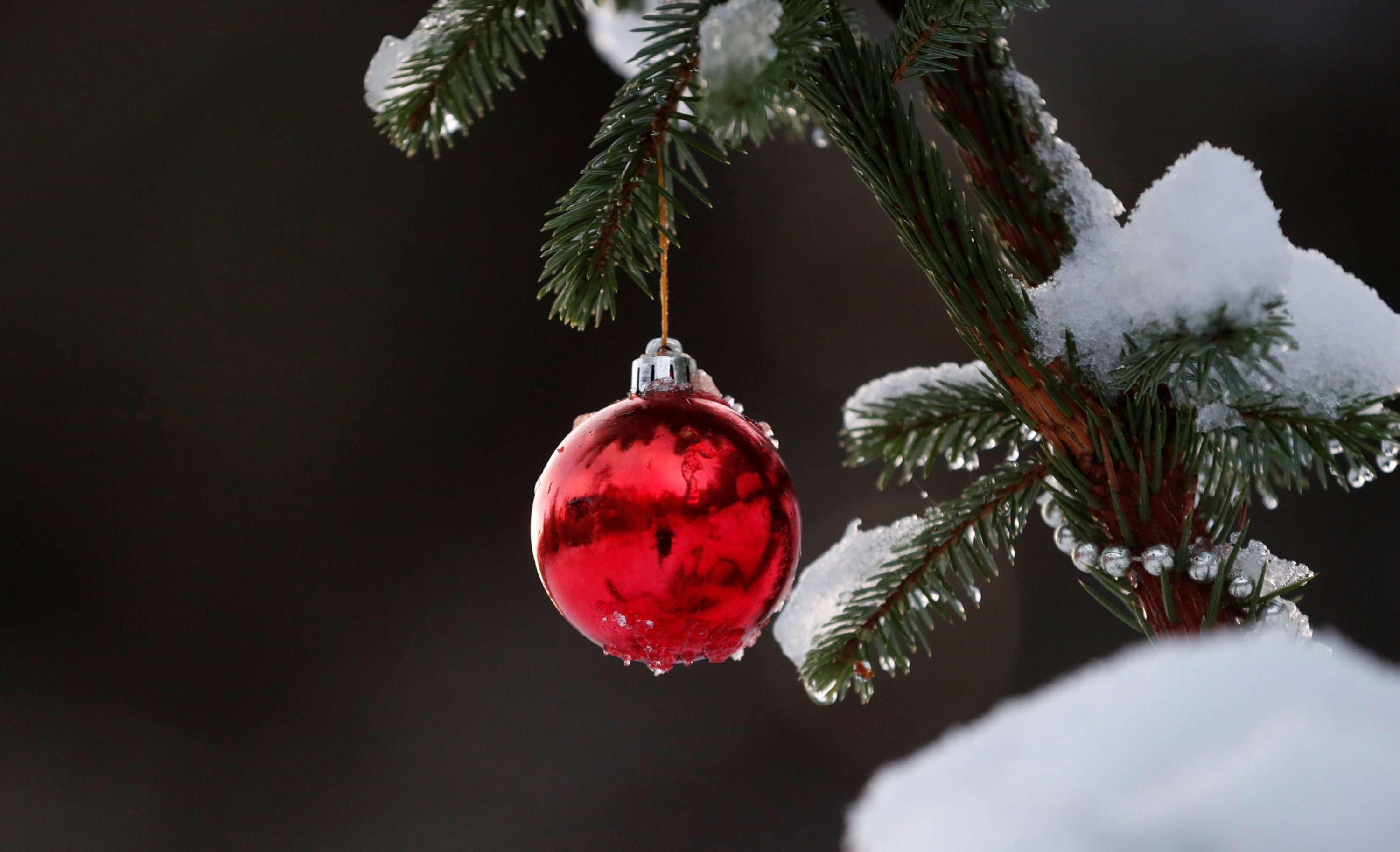 Los mejores árboles de navidad artificiales (que parecen reales)
