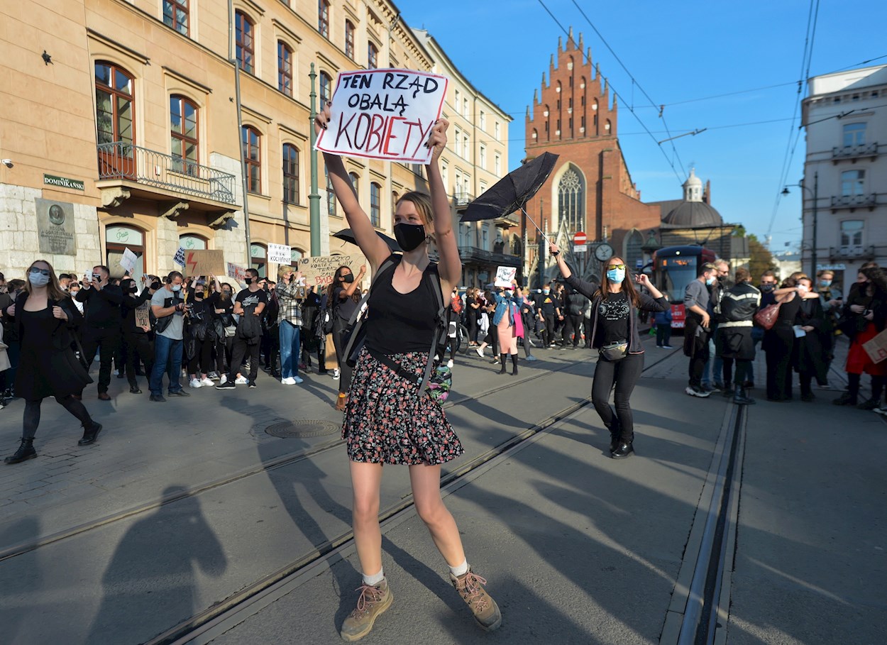 Por qué la UE no hace más por frenar a gobiernos autoritarios como el  húngaro o el polaco? | Público