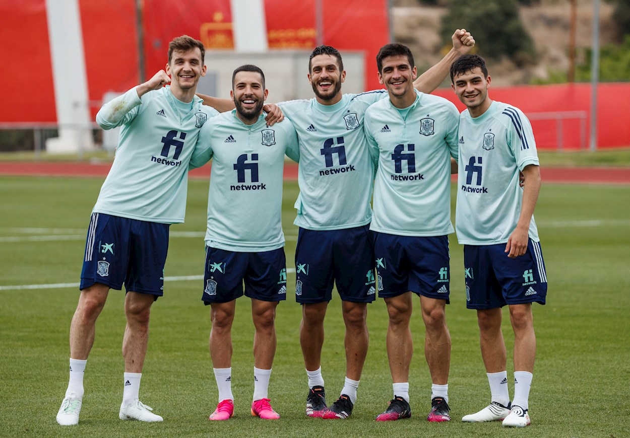 Selección española: Sanidad estudia vacunar a los jugadores de la selección española de fútbol - Público