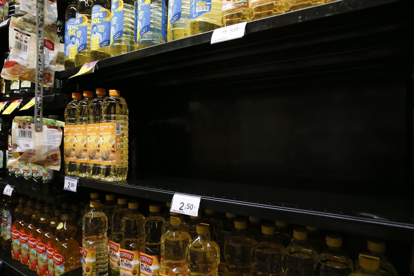 Guerra Rusia - Ucrania: Qué ocurre con el aceite de girasol y por qué la  guerra de Ucrania ha disparado su precio | Público