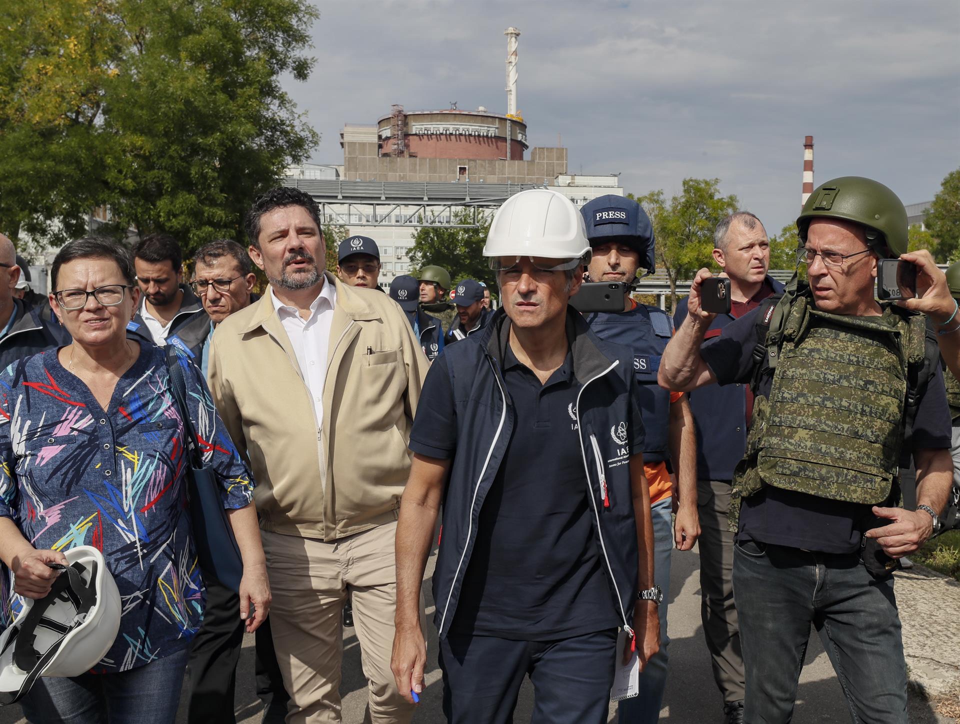 Ucrania: inspectores de OIEA llegaron a la central nuclear de Zaporiyia