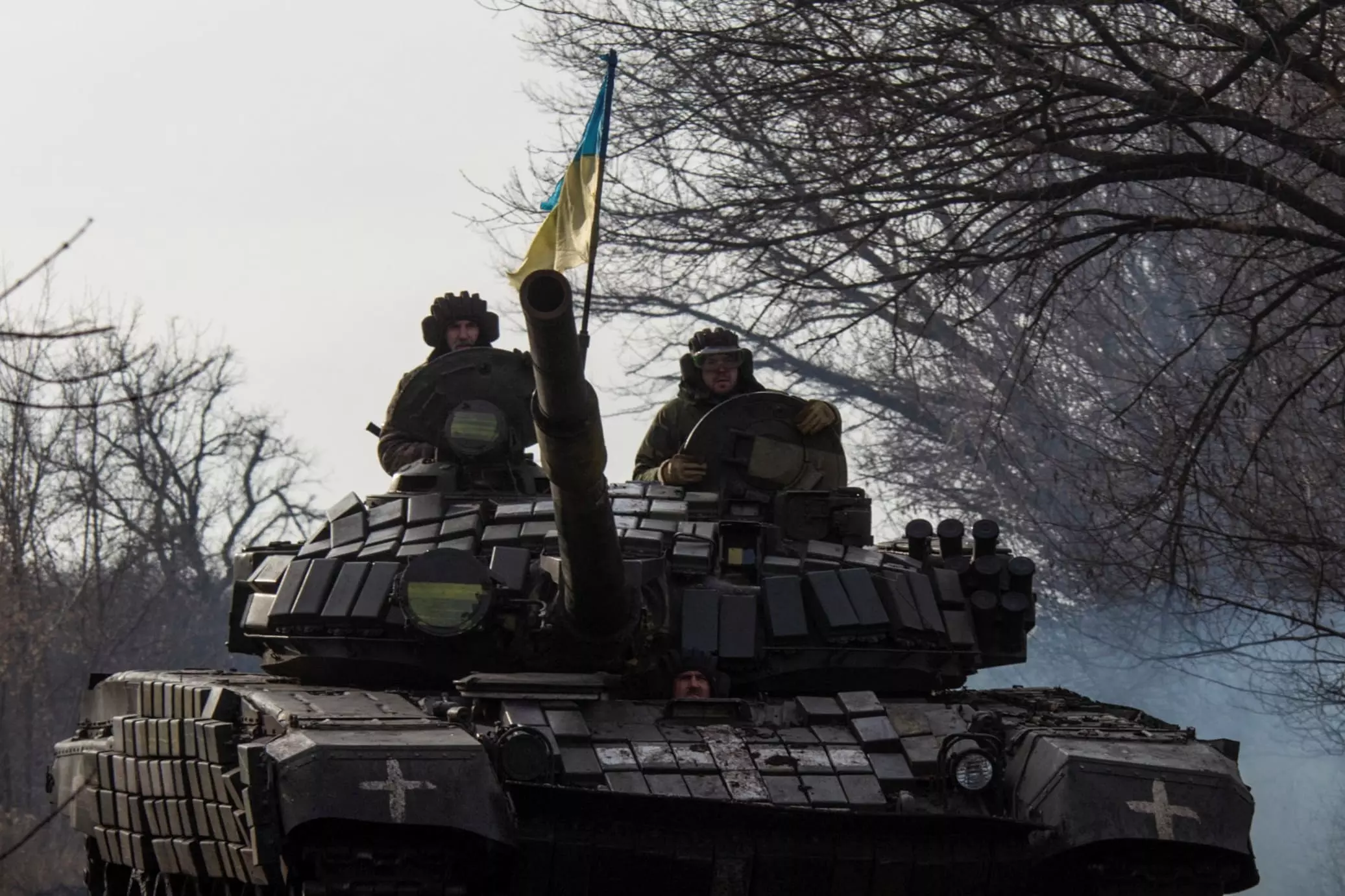 8 декабря россия украина. Украинские танки. Российские военные на Украине. Российские танки на Украине. Украинские войска.