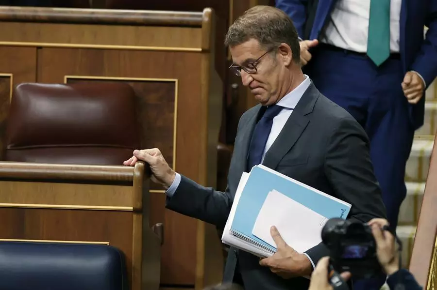 El candidato a la presidencia del Gobierno y presidente del PP, Alberto Núñez Feijó, este miércoles en el Congreso. — EFE/Juan Carlos Hidalgo