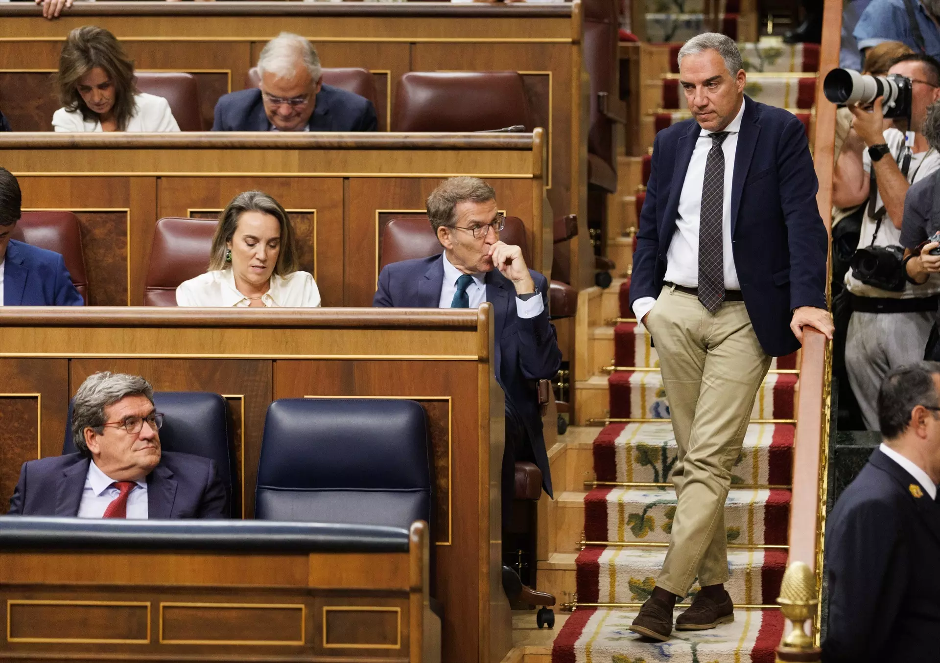Alberto Núñez Feijóo, Elías Bendodo y Cuca Gamarra durante el debate de la investidura fallida del presidente del PP. — Eduardo Parra / Europa Press