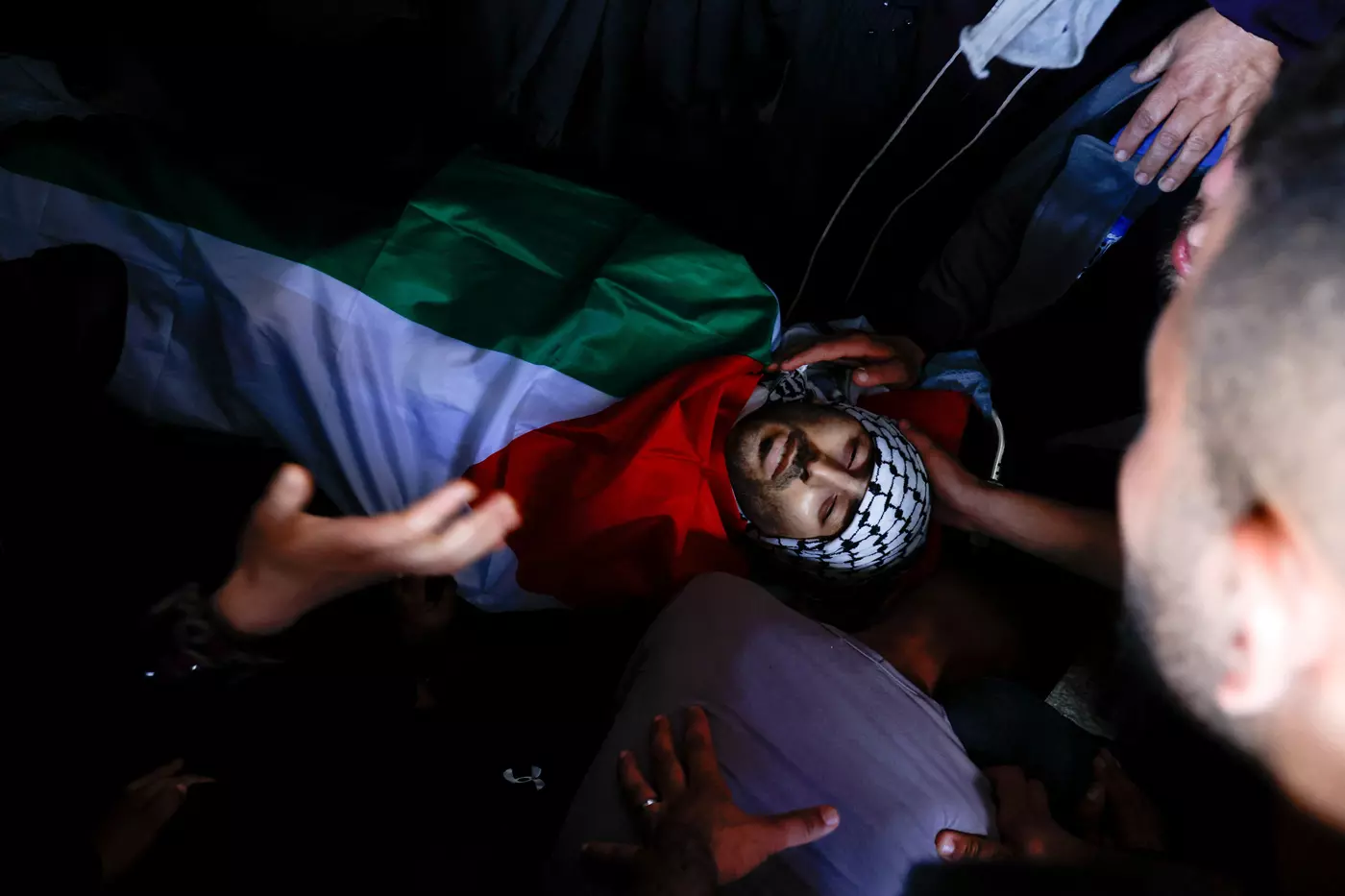 Foto de archivo de un palestino muerto en enfrentamientos con colonos israelíes en Cisjordania. — REUTERS