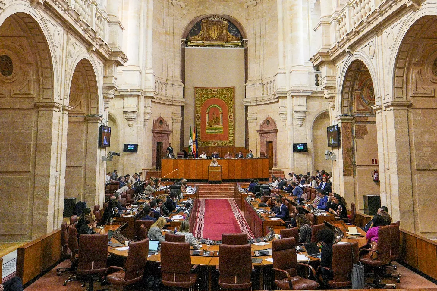 Vista del Pleno del Parlamento de Andalucía durante el debate de totalidad de los presupuestos autonómicos para 2024. — Francisco J. Olmo / EUROPA PRESS