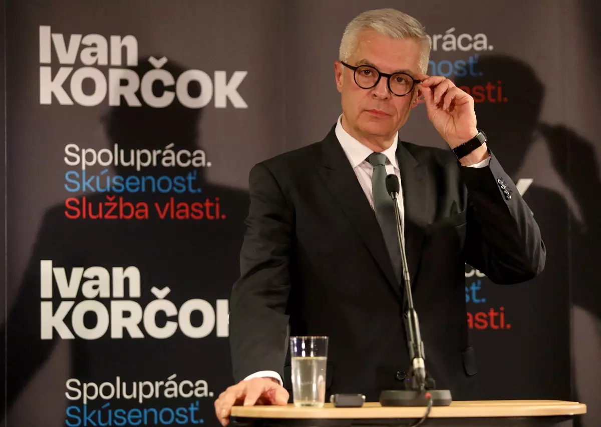 El europeísta Korcok vence por sorpresa en la primera ronda presidencial en Eslovaquia