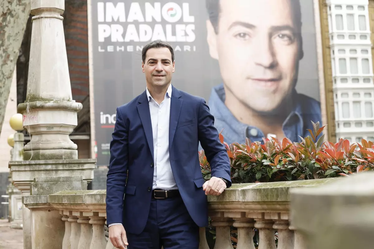 El candidato a lehendakari del PNV, Imanol Pradales, en una imagen del pasado 25 de marzo. — Miguel Toña / EFE