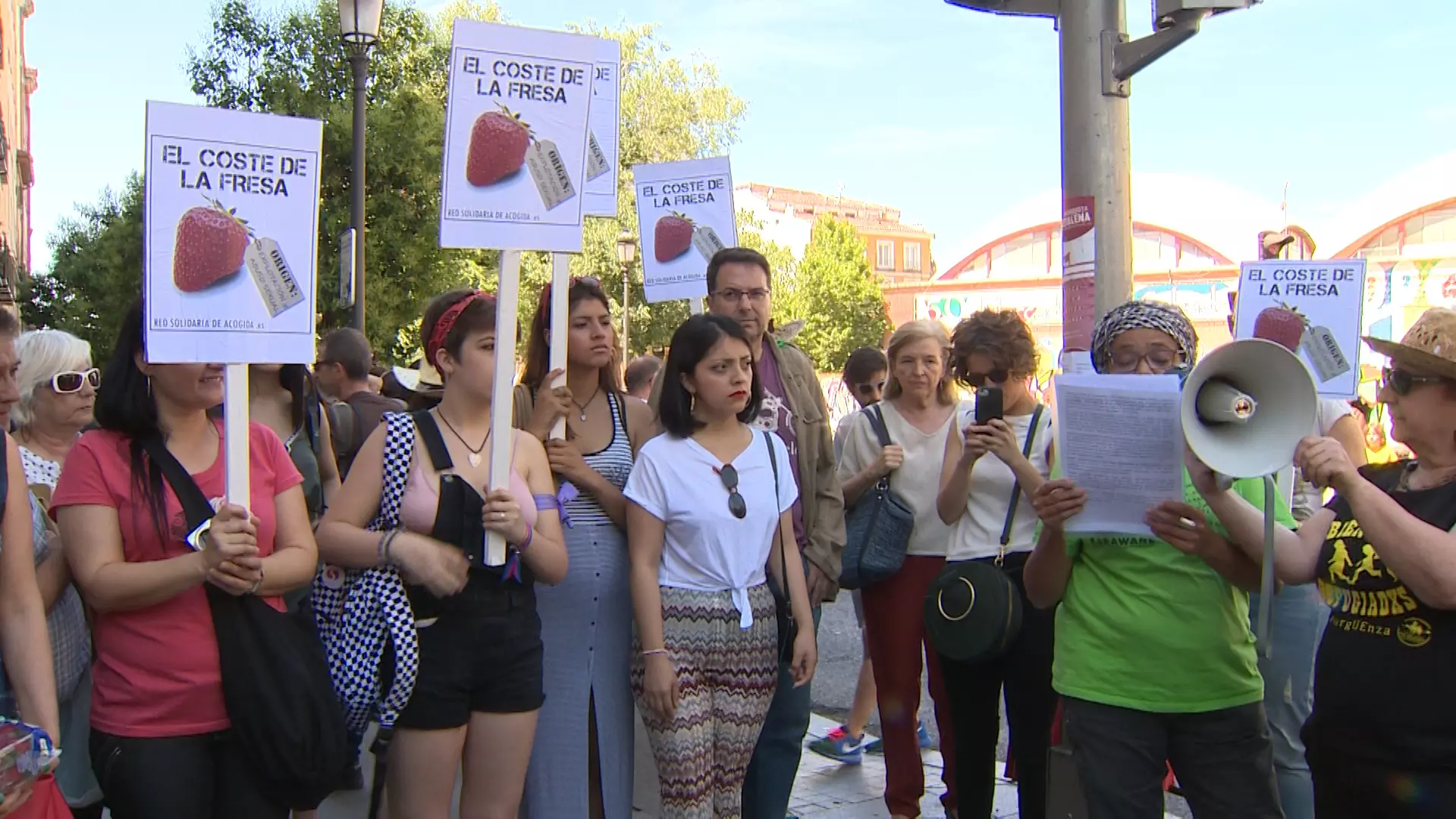 Las jornaleras de Huelva inician la temporada: accidentes laborales desatendidos y horas extra sin pagar