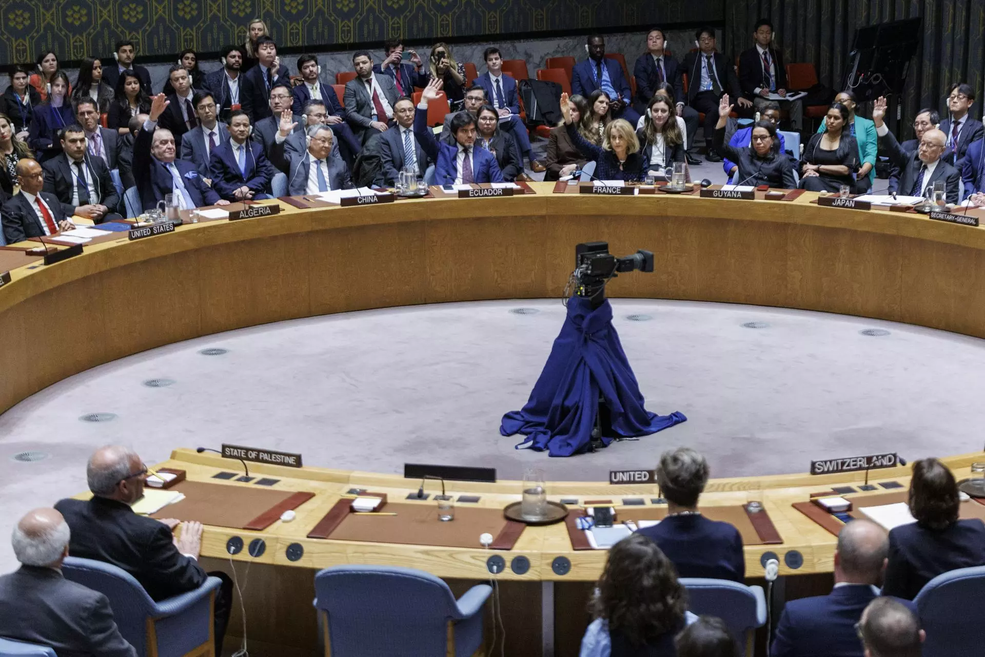 Miembros del Consejo de Seguridad de la ONU votan sobre la admisión de Palestina como Estado miembro de pleno derecho, en Nueva York, a 18 de abril de 2024. — EPA/SARAH YENESEL / EFE
