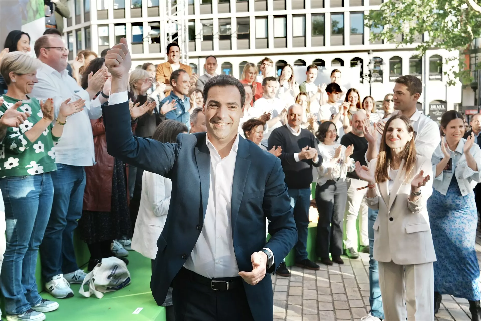 Imanol Pradales, en el mitin de cierre de campaña en la ciudad de Bilbao. — H.Bilbao / Europa Press