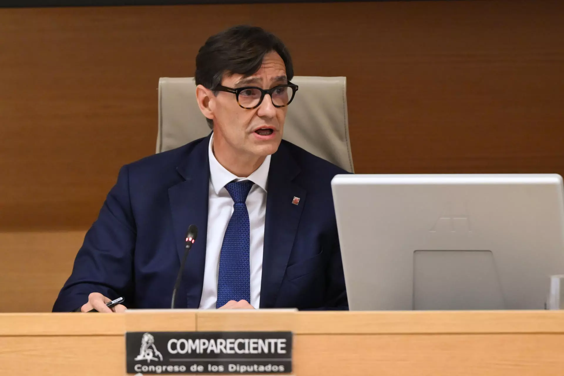 Salvador Illa desmiente al PP en la comisión de las mascarillas: "Me vi una vez con Koldo, pero Sanidad no compró nada"