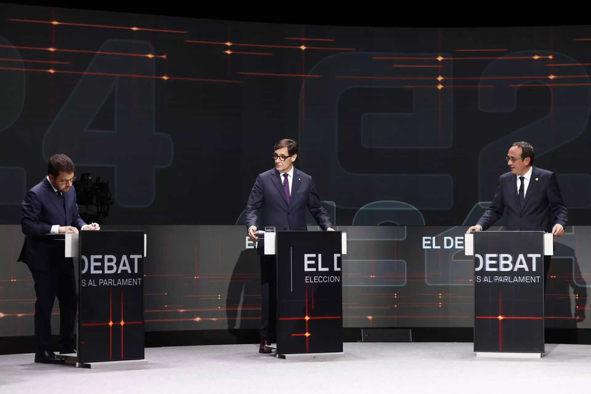 De izquierda a derecha, Pere Aragonès, Salvador Illa y Josep Rull. — Quique García / EFE
