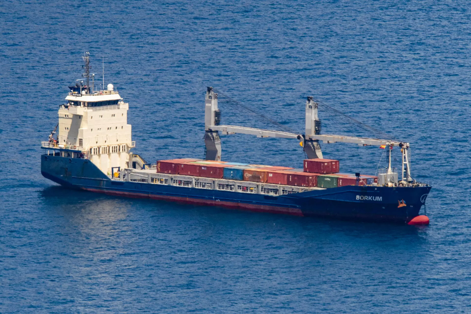 El carguero Borkum, cerca del puerto de Escombreras (Castagena), a 16 de mayo de 2024. — Marcial Guillén / EFE