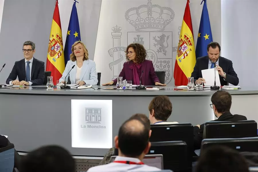 Rueda de prensa posterior al Consejo de Ministros, este martes en La Moncloa. — J.P. Gandul / EFE