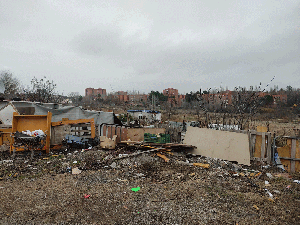 Vista de una parte de la Cañada. Al fondo, los edificios de Rivas Vaciamadrid. Vista de una parte de la Cañada. Al fondo, los edificios de Rivas Vaciamadrid.