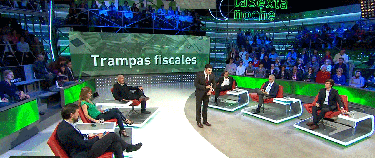 Los periodistas de 'laSexta Noche' tumban las falsedades publicadas sobre Pablo Iglesias.