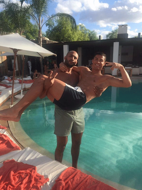 Cristina Ronaldo y Badr Hari, campeón del kick boxing, en Marruecos.