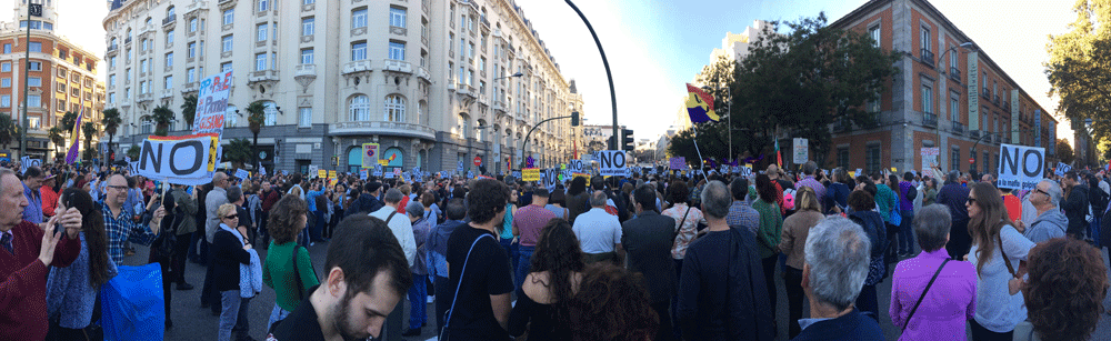Los ciudadanos se preparan para la manifestación 'Rodea el Congreso'.