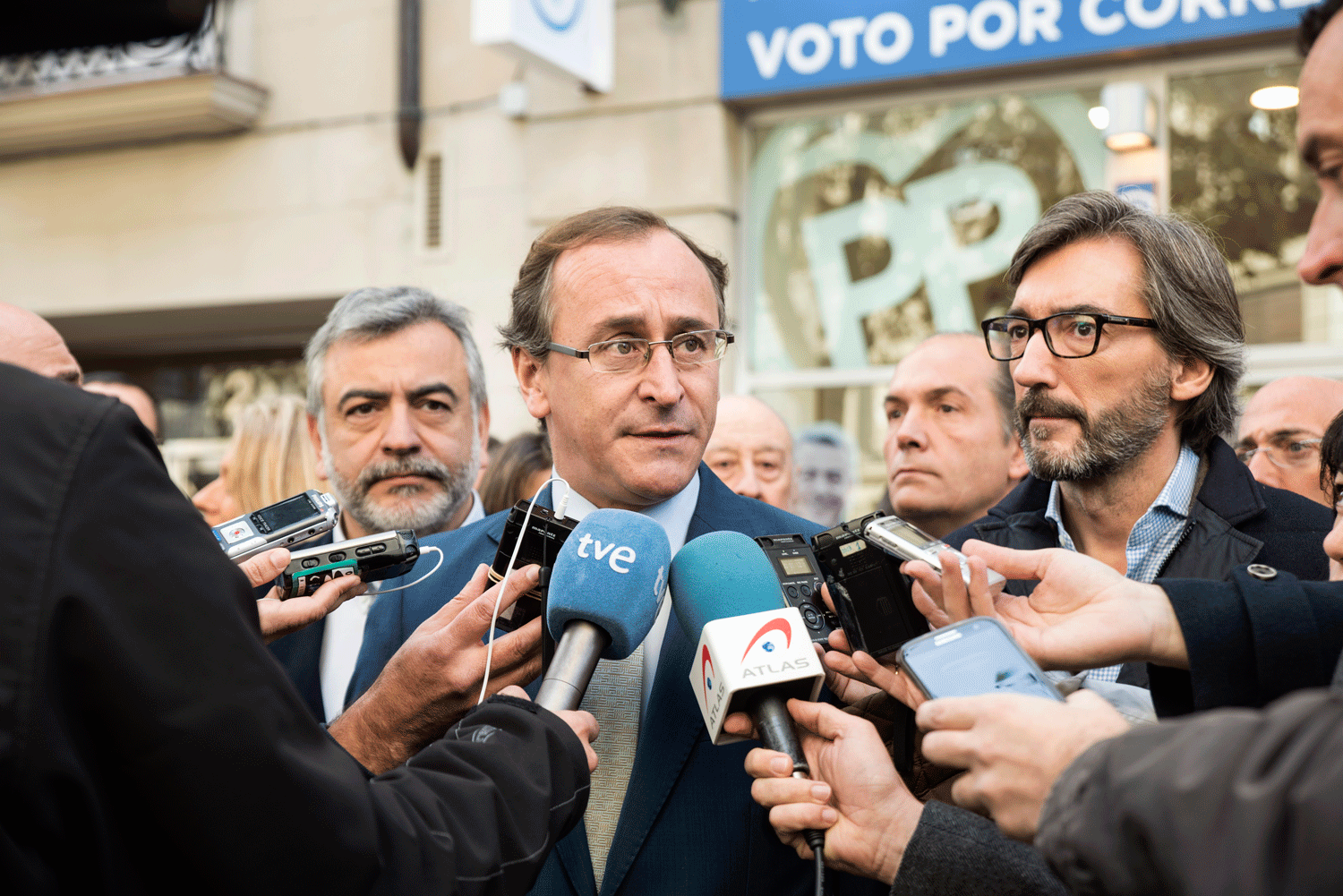 El minsitro de Sanidad, Alfonso Alonso, en una visita a Vitoria la semana pasada. EFE El minsitro de Sanidad, Alfonso Alonso, en una visita a Vitoria la semana pasada. EFE