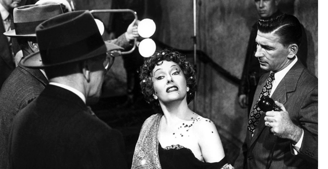 Gloria Swanson en 'El crepúsculo de los dioses' (1950), la obra maestra de Billy Wilder. Gloria Swanson en 'El crepúsculo de los dioses' (1950), la obra maestra de Billy Wilder.
