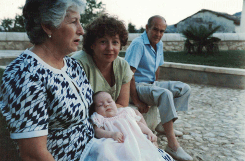 Pilar, Lola y Beatriz en 1985.