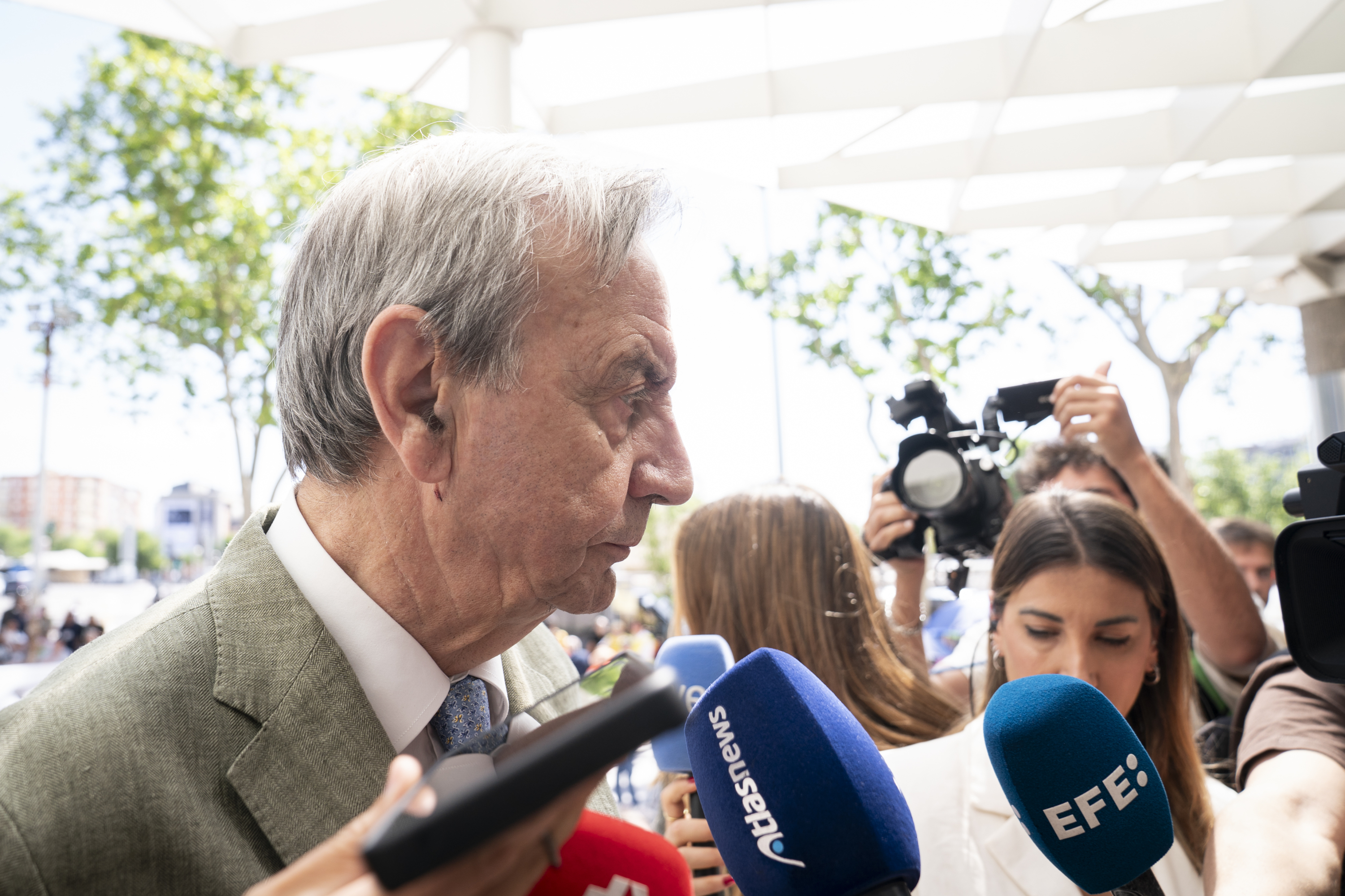 El ex asesor sanitario de Isabel Diaz Ayuso, Antonio Burgueño, a su llegada a los Juzgados de Plaza de Castilla.