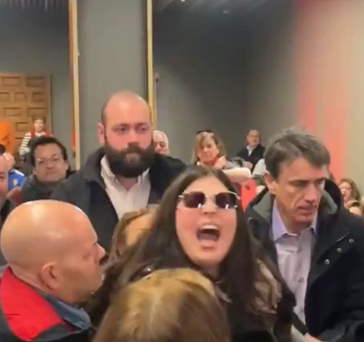 Una concejala del PP insulta a Pedro Sánchez en un mitin | Público