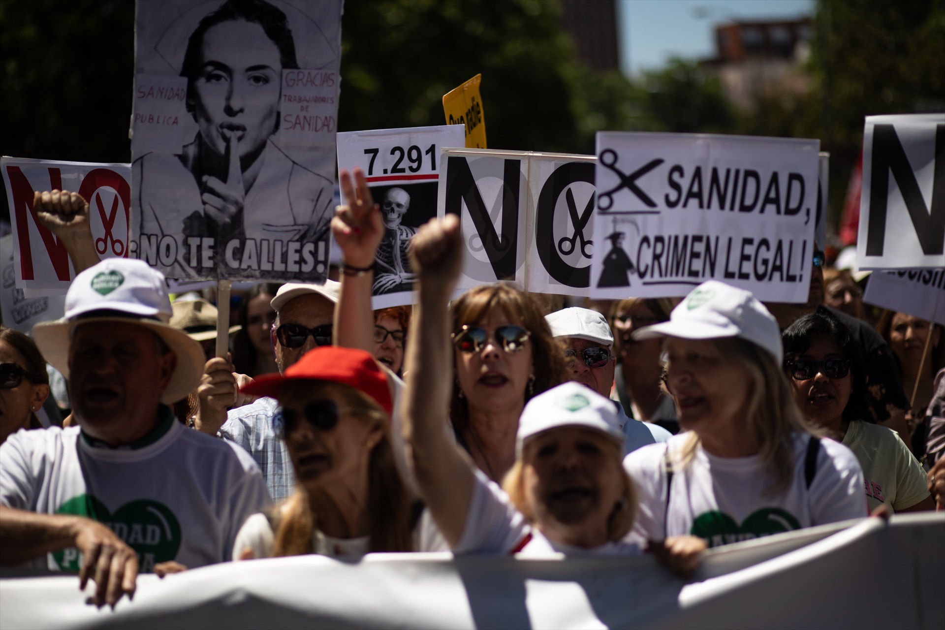 Sanitarios y vecinos de Madrid convocan otra protesta contra la ...