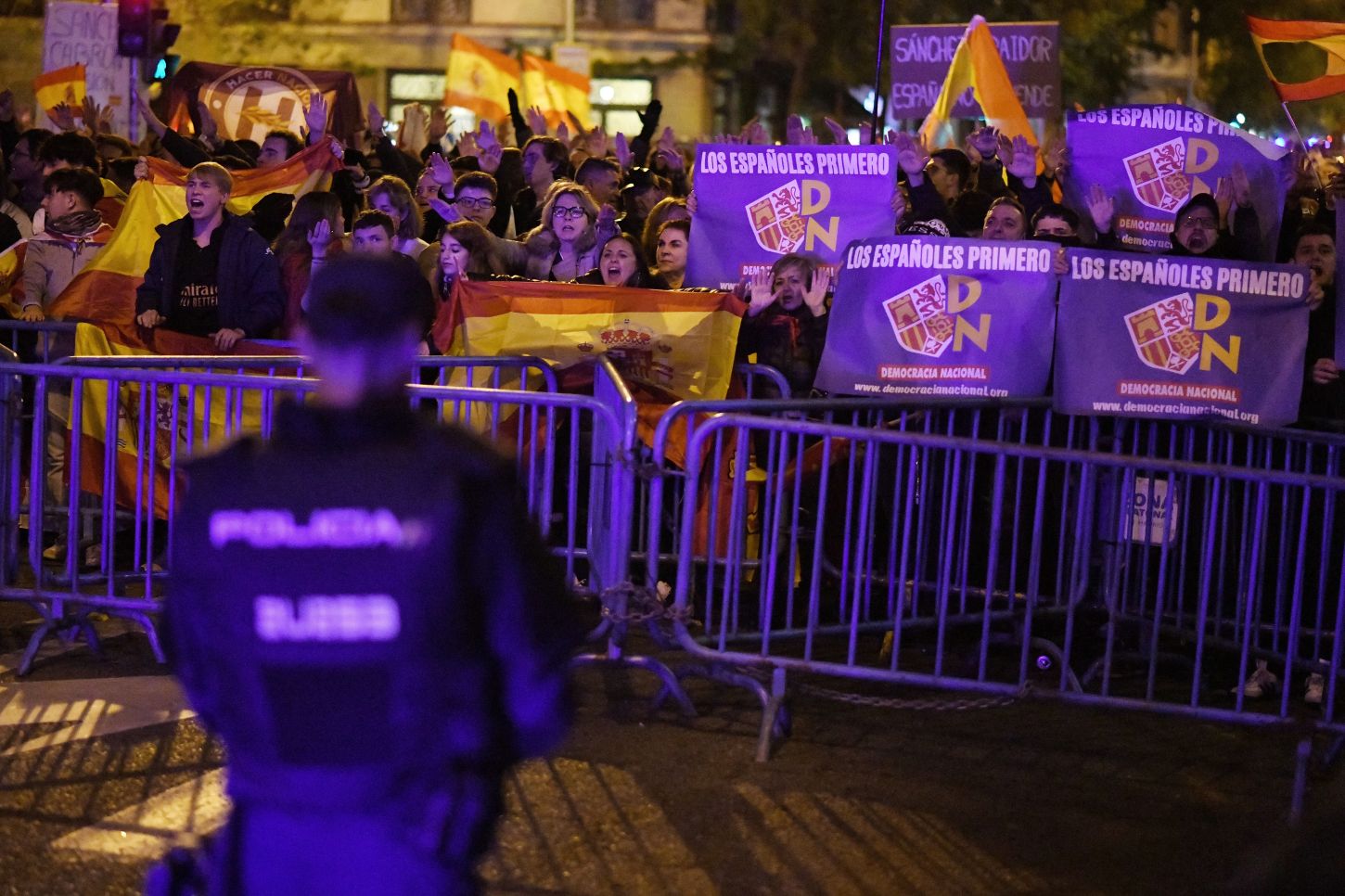 El antecedente de la "prioridad nacional" de PP y Vox: la campaña "los ...