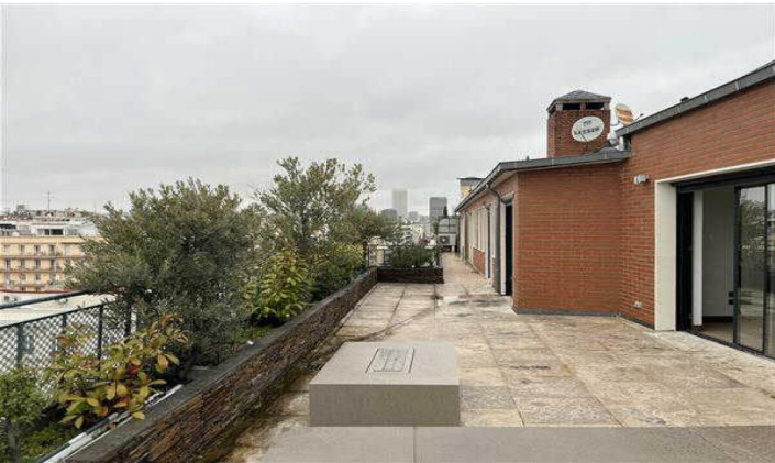 astrid-gil-casares-la-escritora-empresaria-fracasada-y-miembro-de-la