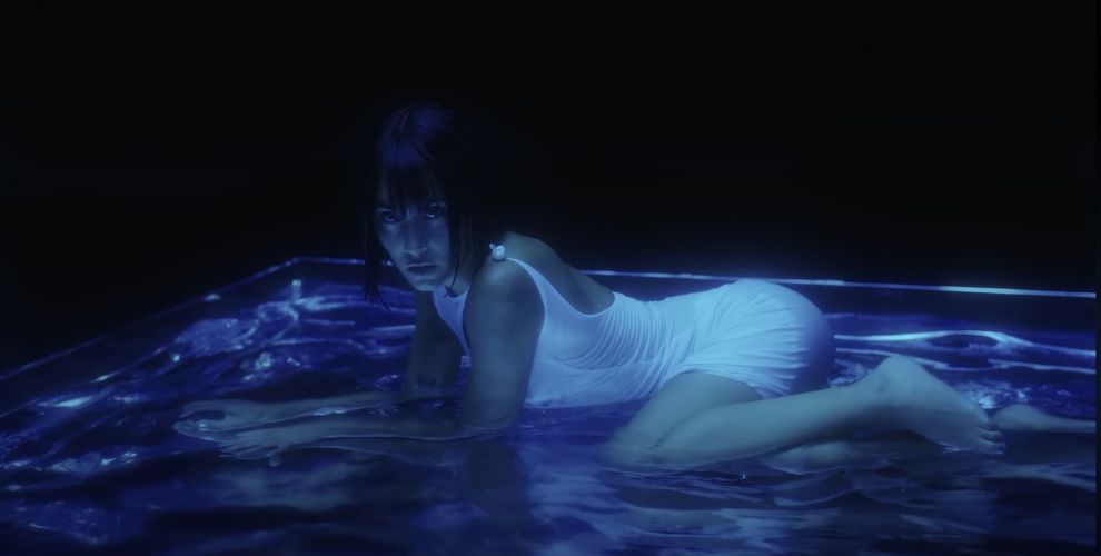 Fotograma del videoclip 'Miamor', la última canción de Aitana con Rels B.
