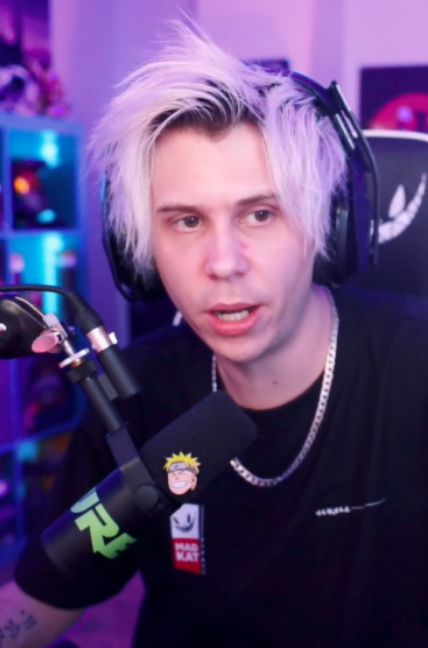 El Rubius durante un directo en Twitch,