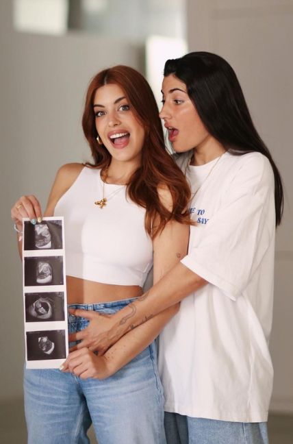 Dulceida y Alba Paul comparten la noticia de su embarazo. Foto: Instagram.